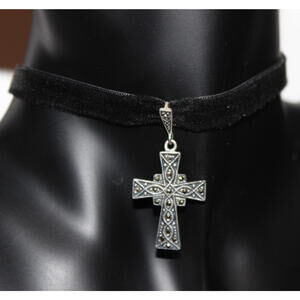 Vintage 925 Sterling Silver Filigree Cross Velvet Choker Necklace 13” Gothic